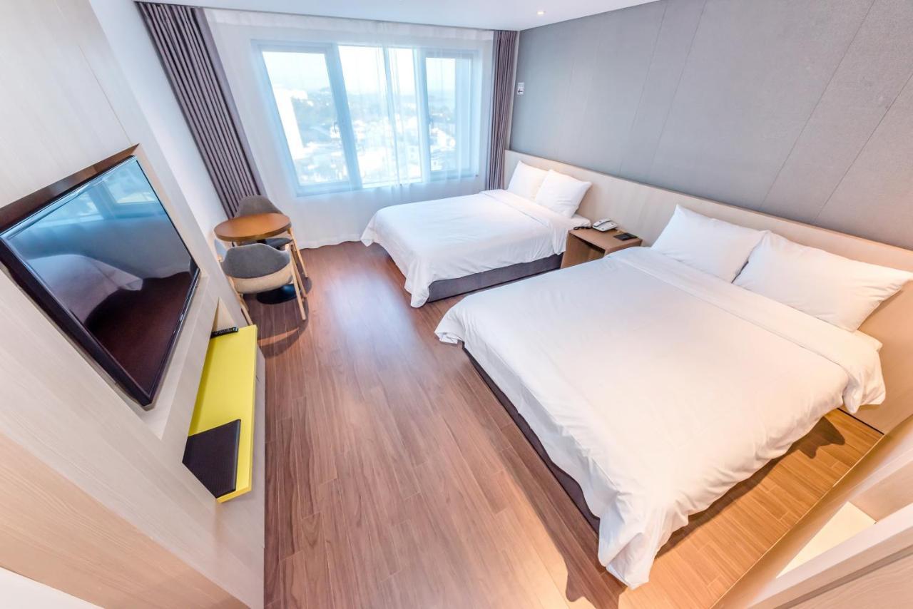 The First70 Hotel Seogwipo Ngoại thất bức ảnh