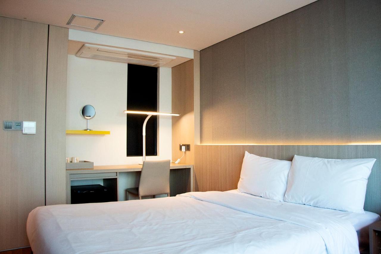 The First70 Hotel Seogwipo Ngoại thất bức ảnh