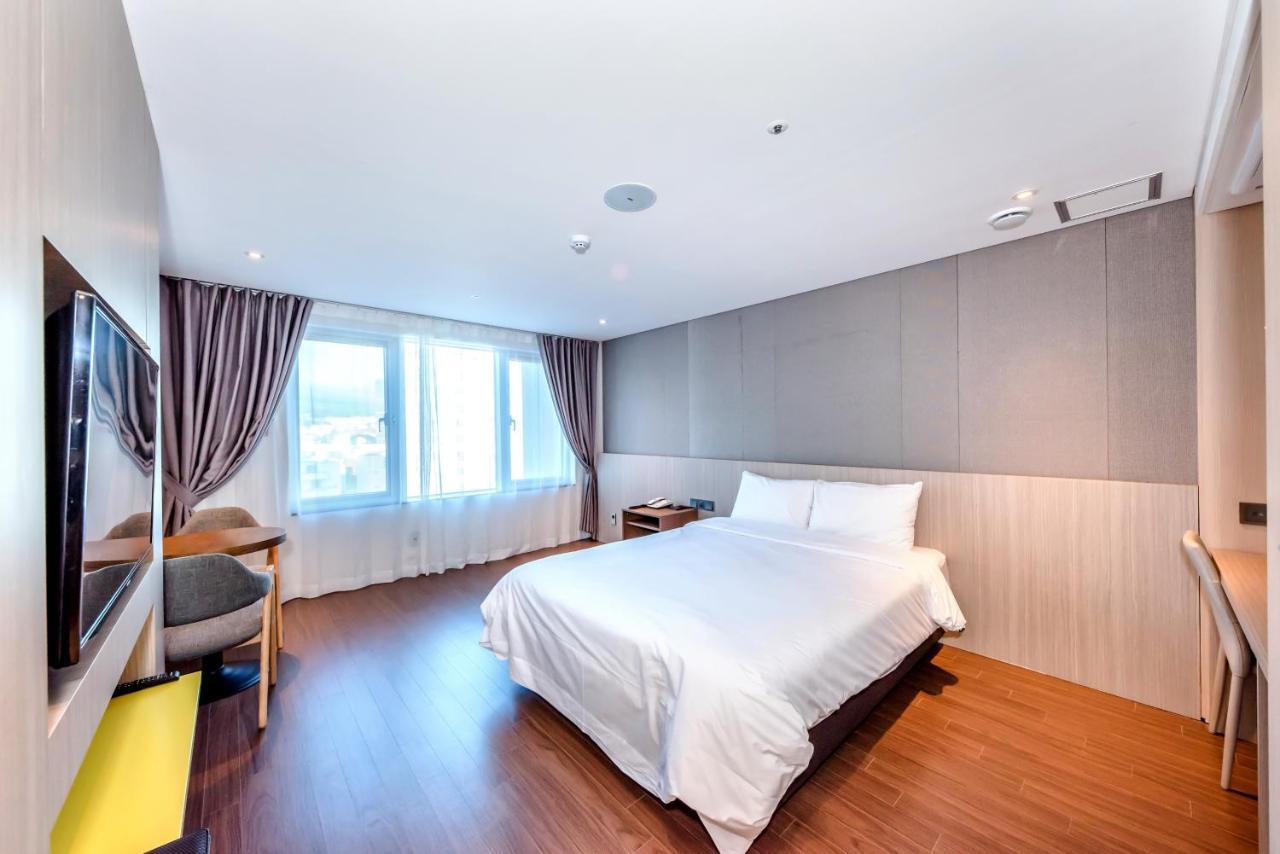 The First70 Hotel Seogwipo Ngoại thất bức ảnh
