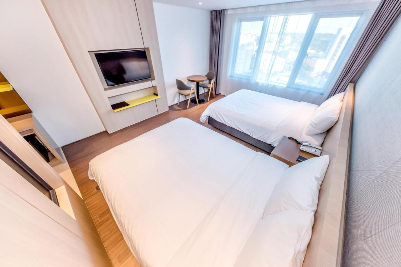 The First70 Hotel Seogwipo Ngoại thất bức ảnh